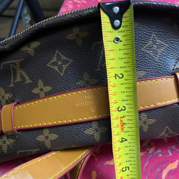 LV imitation bumbag - Picture 3 of 11